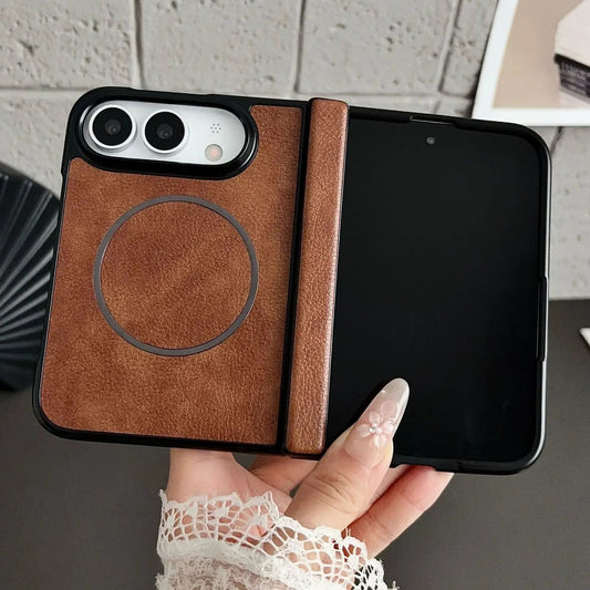 Hochwertige Magnetische Schutzhülle in Lederoptik für iPhone Duo – MagSafe-Kompatible Rundumschutzhülle mit Scharnier- und Stoßschutz Kaufschwan® Braun iPhone Duo