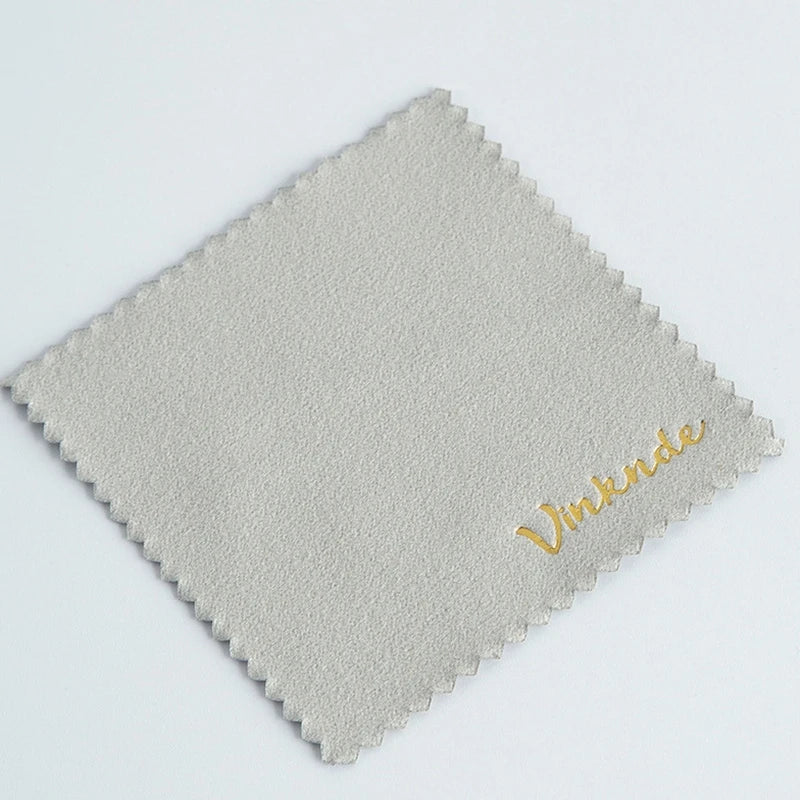 50 Stück Silber Poliertücher mit geprägtem Logo – 8×8cm Mikrofaser-Wildleder Stoff | Schmuckreiniger für Silber, Gold & Accessoires Kaufschwan® Grau Mit Logo