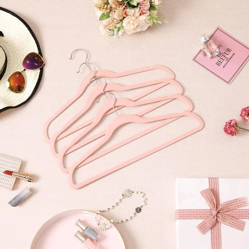 50er Set Kleiderbügel - Anti Rutsch Samt Kleiderbügel – Japanischer Stil für Kleider und Mäntel Kaufschwan®