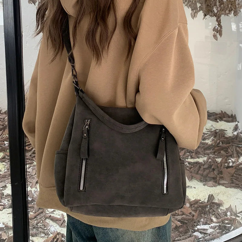 Damen Crossbody Tasche Luxus Designer – Schräge Umhängetasche & Schultertasche | Große Retro Hobo Tasche aus Mattem PU Leder Kaufschwan®