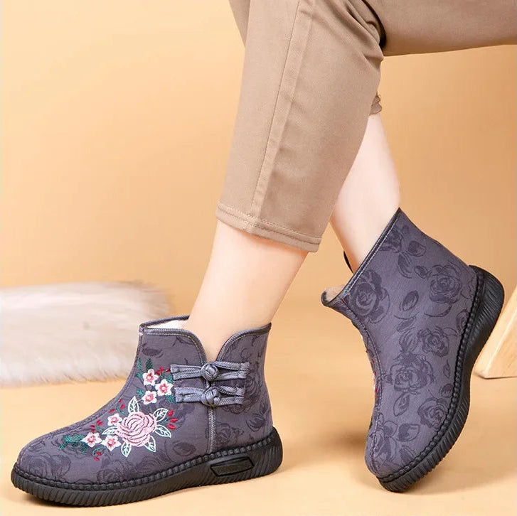 Damen Bestickte Schneestiefel – Mittelhohe Baumwollstiefel mit Kunstfell Fleece Futter | Warme Winter Schuhe für Mütter Kaufschwan®