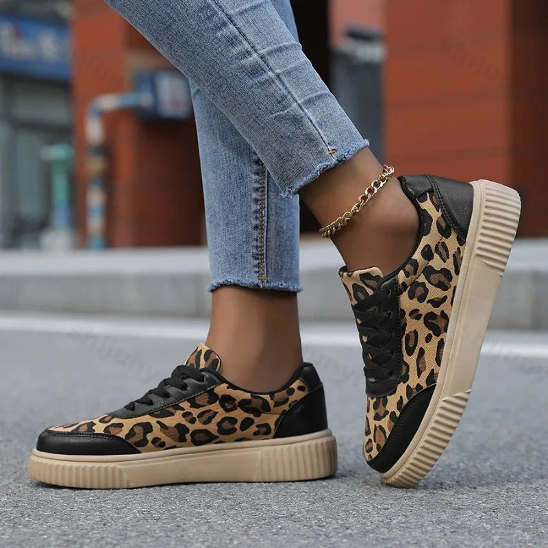 Damen Sneaker mit Leopardenmuster – Retro Chunky Casual Schuhe | Bequemes Flach-Design & Vielseitige Mode Kaufschwan®