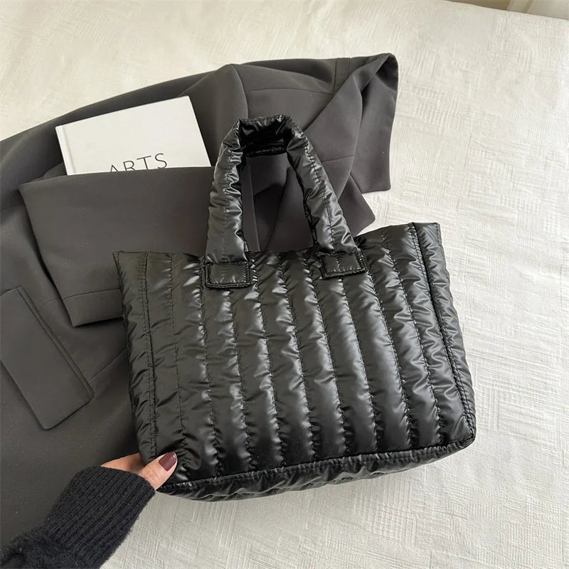 Damen Tote Bag – Gestepptes Nylon mit Baumwollpolsterung | Einfarbige Casual Fashion Schultertasche Kaufschwan® Schwarz