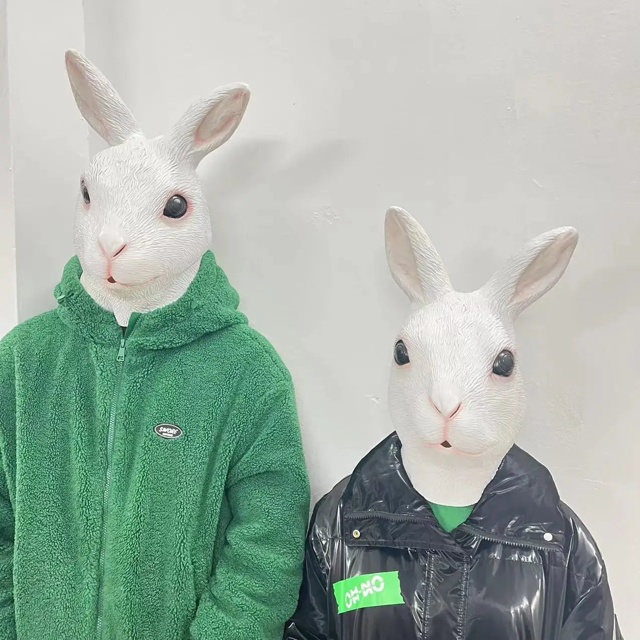 Weiße Hasen Vollgesichtsmaske – Tier Cosplay Maske für Halloween, Weihnachten, Bar & Maskenball Kostümrequisite Kaufschwan®