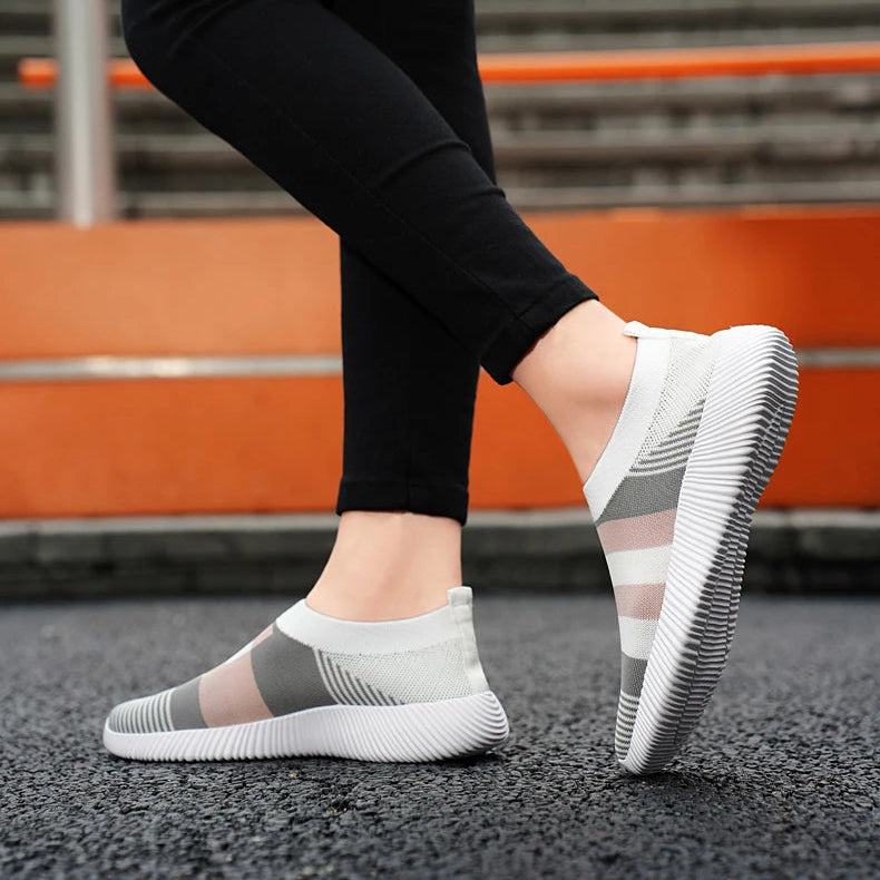 Damen Slip-On Sneaker – Hochwertige Freizeitschuhe | Bequeme Loafer für Spaziergänge | Übergrößen bis 44 Kaufschwan®