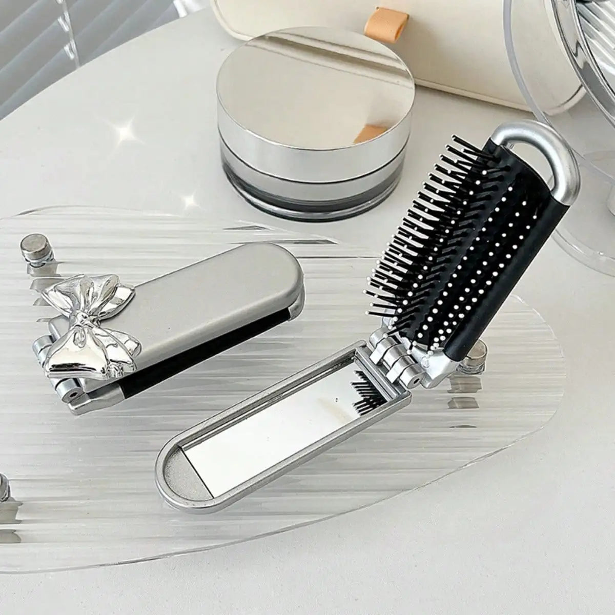 Tragbarer Kompaktkamm mit Luftkissen & Make-up Spiegel – Reise-Haarbürste für Alltag & Styling Kaufschwan®