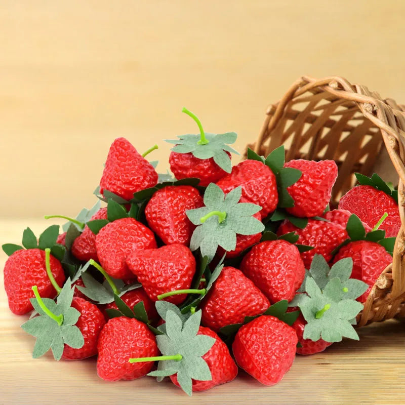 20 Stück Künstliche Erdbeeren – Plastik Simulationsfrüchte für Küche, Tisch, Weihnachten & Party Dekoration Kaufschwan®