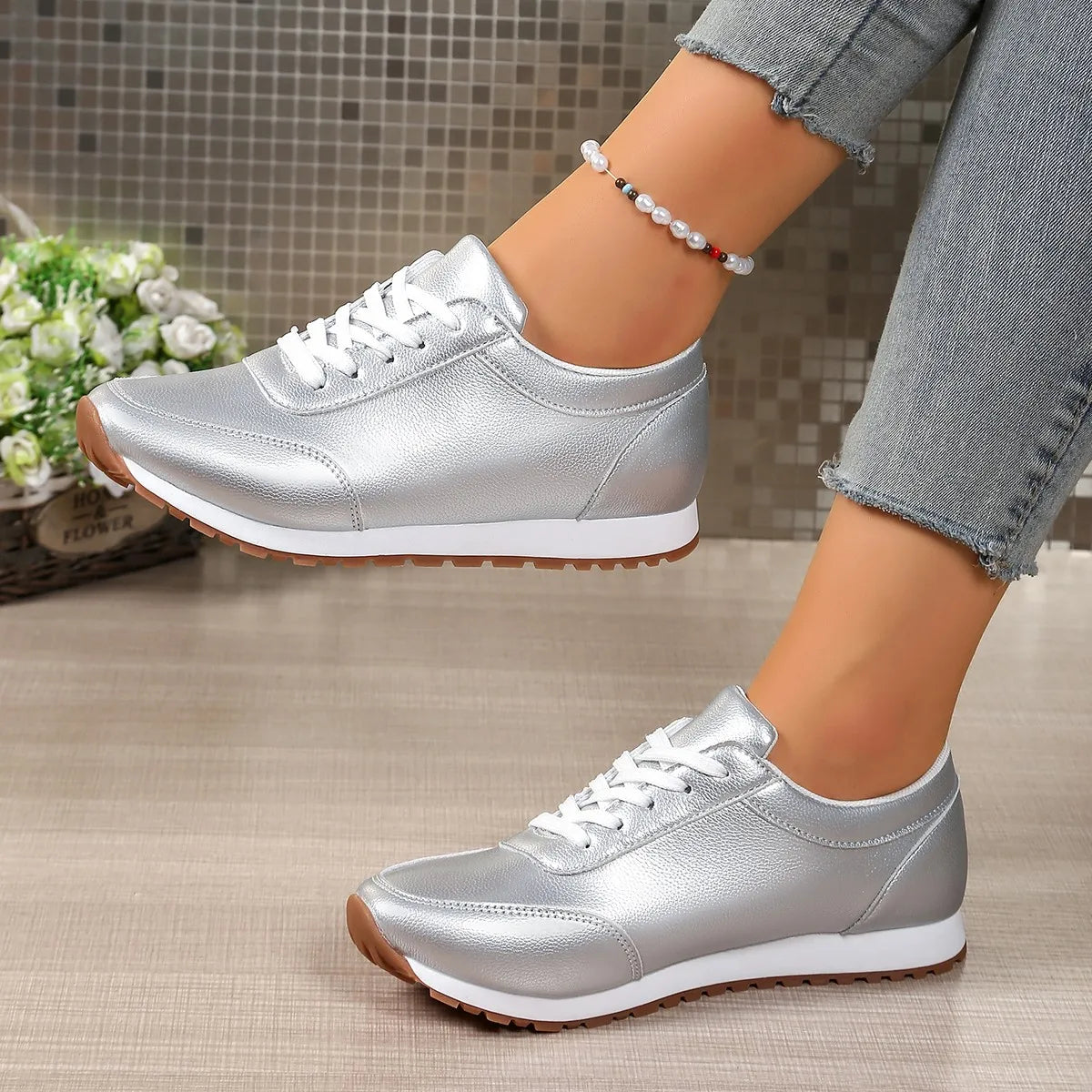 Damen Leder-Sneaker – Bequeme Schnürschuhe | Runde Zehenform, Flache Low-Top Schuhe für Frühling & Herbst Kaufschwan® Silber 36