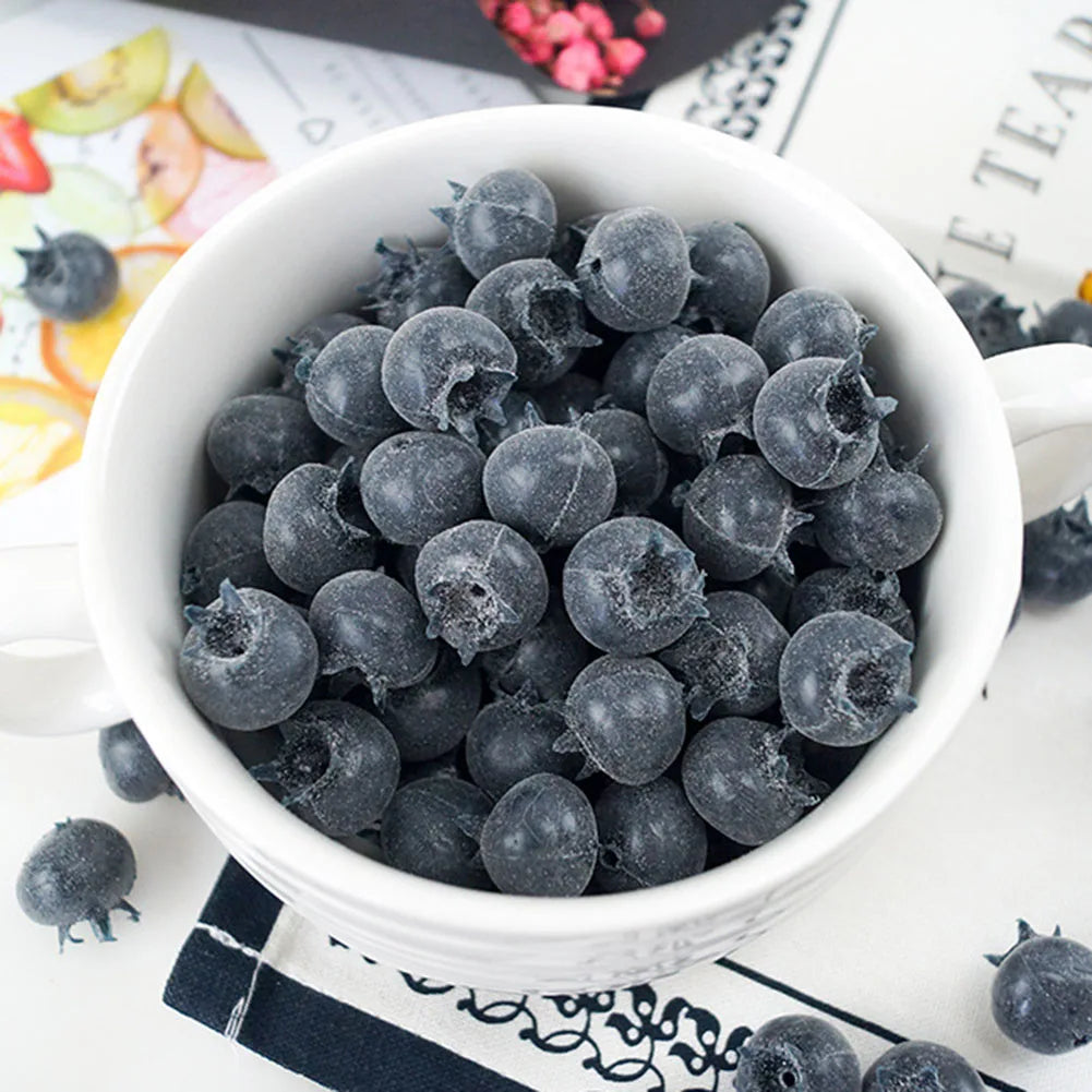 20 Stück Künstliche Blaubeeren – Hochrealistische Plastik Blaubeer-Dekoration für Zuhause, Fotografie & Obstladen Kaufschwan®