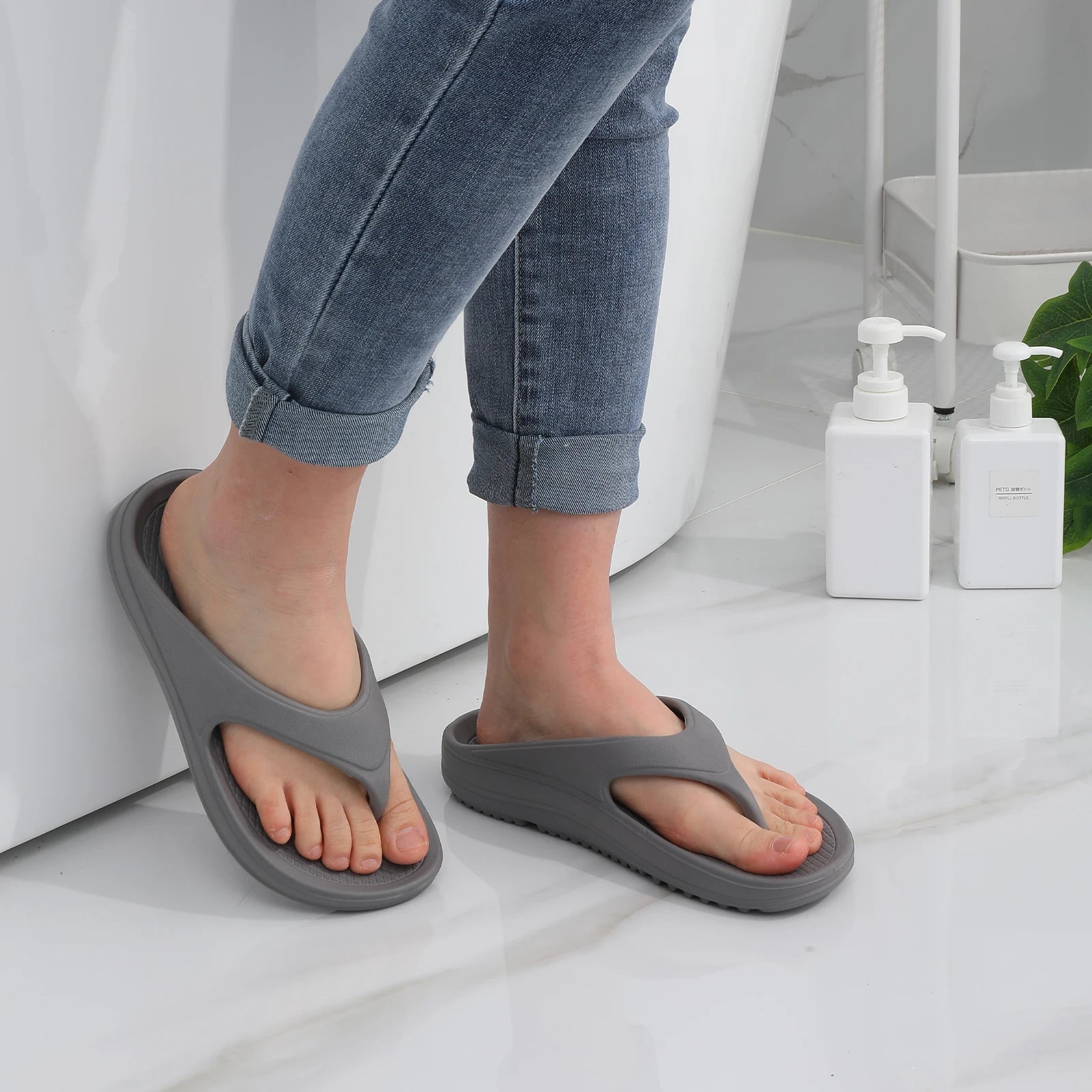 Weiche Orthopädische Damen-Flip-Flops | Sommer-Sandalen mit Fußgewölbeunterstützung | Weiche Erholungsschuhe für Strand & Alltag Kaufschwan®