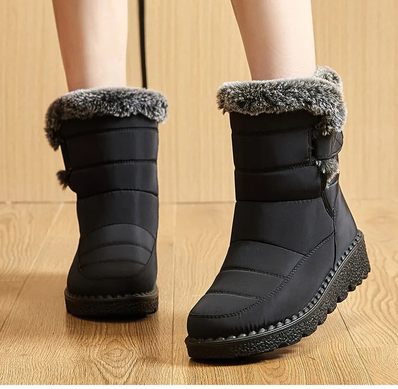 Damen Trendige Winterstiefel – Wasserdichte Knöchelstiefel mit Kunstfell Futter | Warme Low-Heel Schneestiefel für Damen Kaufschwan®