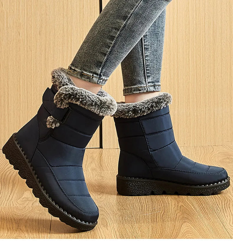 Damen Trendige Winterstiefel – Wasserdichte Knöchelstiefel mit Kunstfell Futter | Warme Low-Heel Schneestiefel für Damen Kaufschwan®